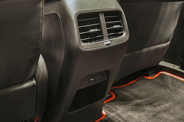 2nd Row Ac Vent Image - 2441