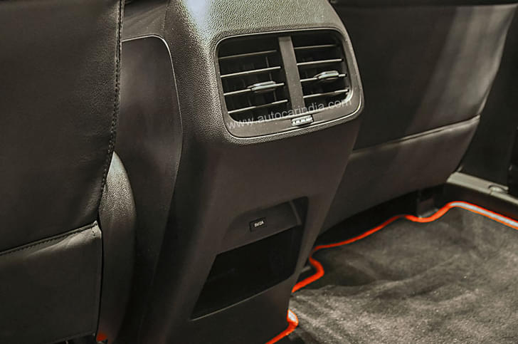 2nd Row Ac Vent