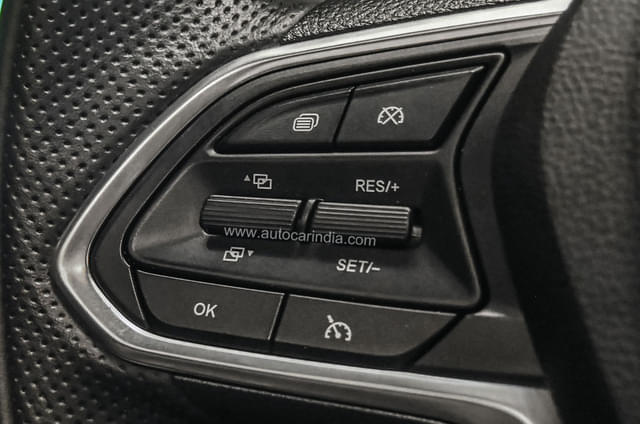Steering Mounted Controls Image - 2426