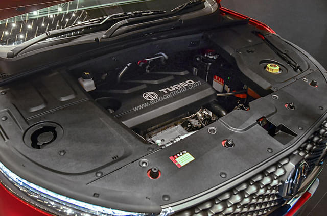 Open Bonnet Engine Shot Image - 2409