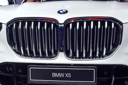 Bmw X5 Front View