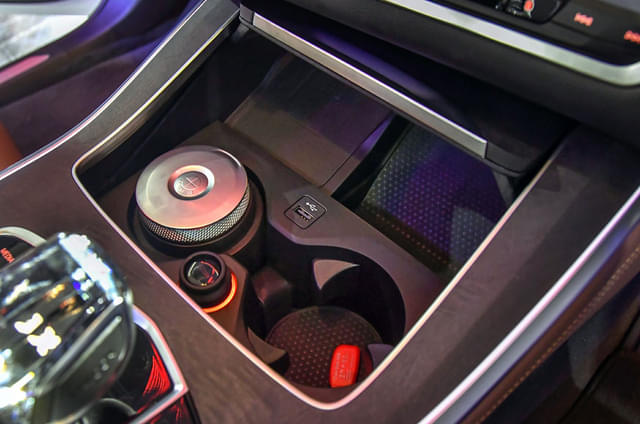 Charging Ports Image - 5766