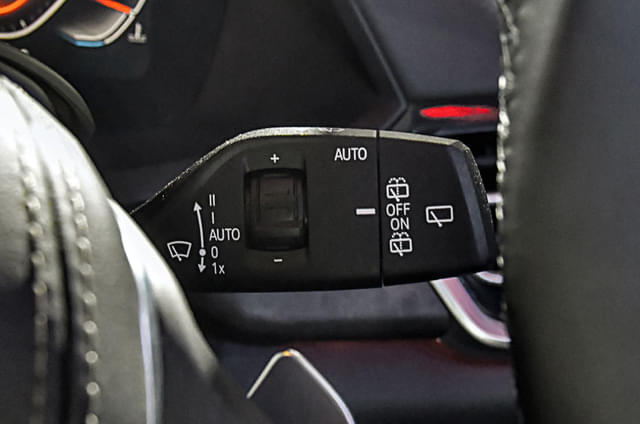 Leather Wrapped Steering Wheel Image - 5774