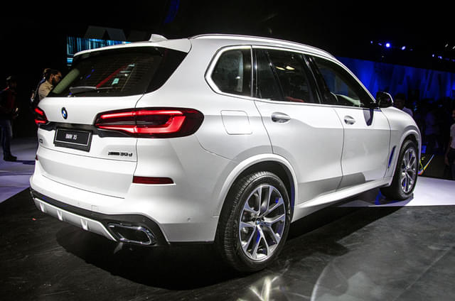 Rear View Image - 5760