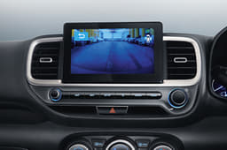8.0-inch screen also serves as display for reverse camera. 