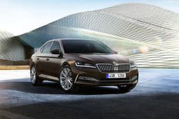 Skoda Superb facelift image gallery