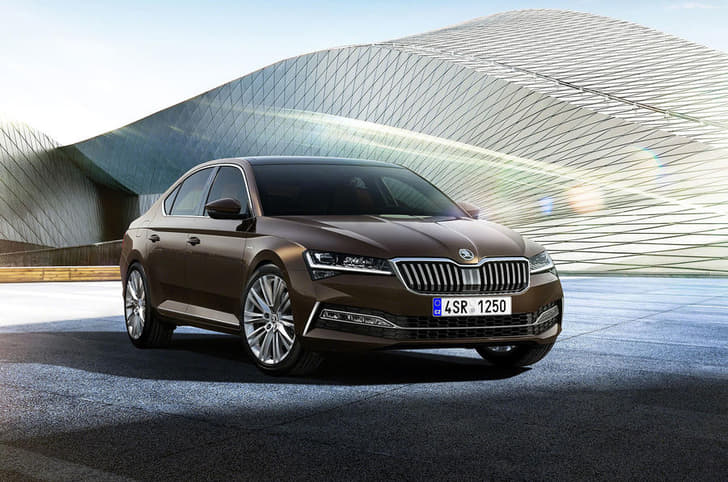 Skoda Superb facelift image gallery