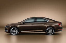 Skoda Superb facelift image gallery