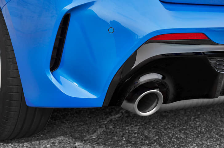 2019 BMW 1 Series image gallery