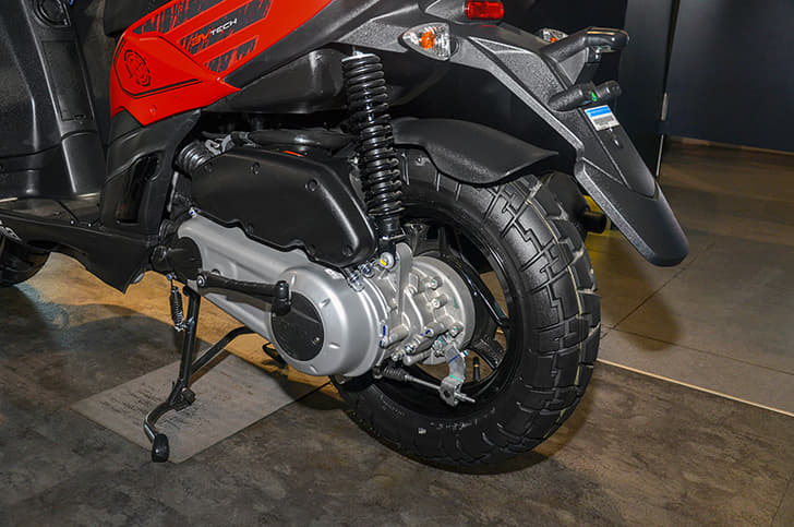 Aprilia Storm 125 rear wheel.