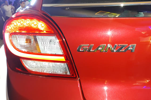 Rear View Image - 7977