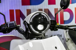 22 KYMCO iFlow electric scooter image gallery