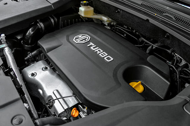 Closed Bonnet Image - 2417