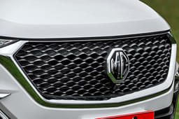 Mg Hector Color White