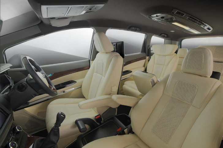 Mahindra Marazzo DC design interior package image gallery