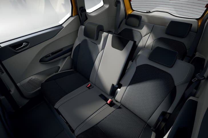 2019 Renault Triber image gallery