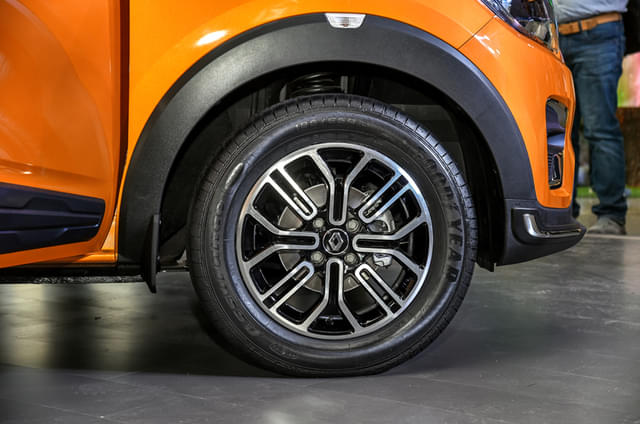 Alloy Wheels Image - 10302