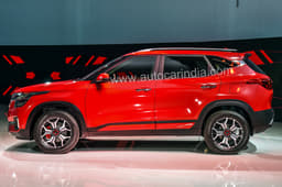 Features squared-off wheel arches and a strong shoulder line. 