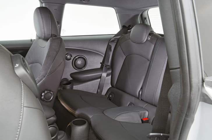 2019 Mini Cooper SE image gallery