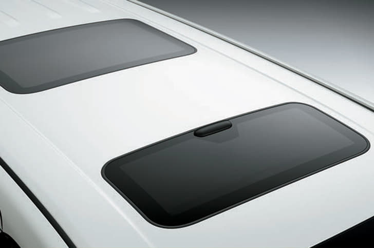 2019 Toyota Vellfire image gallery