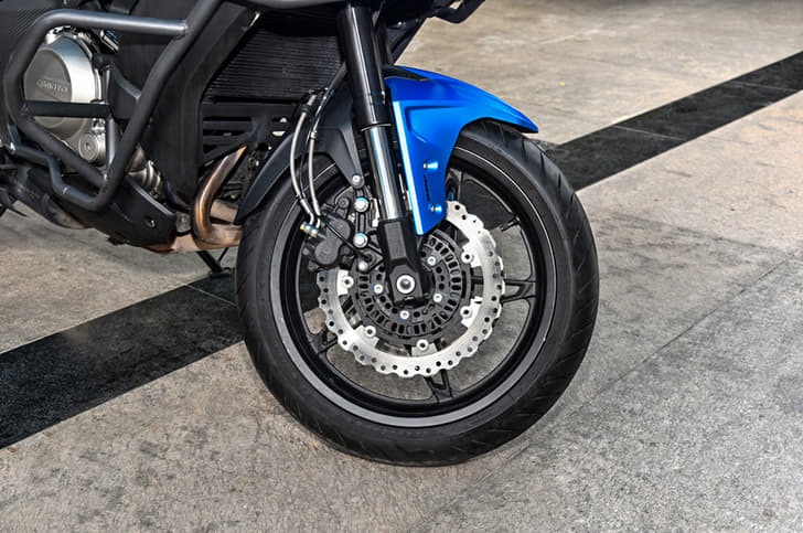 Dual-channel ABS is part of standard equipment.