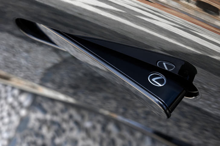 Lexus LC500h image gallery