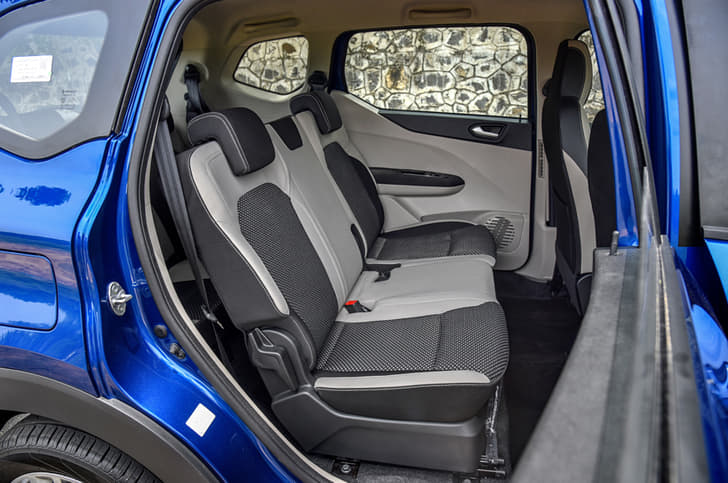 2019 Renault Triber image gallery