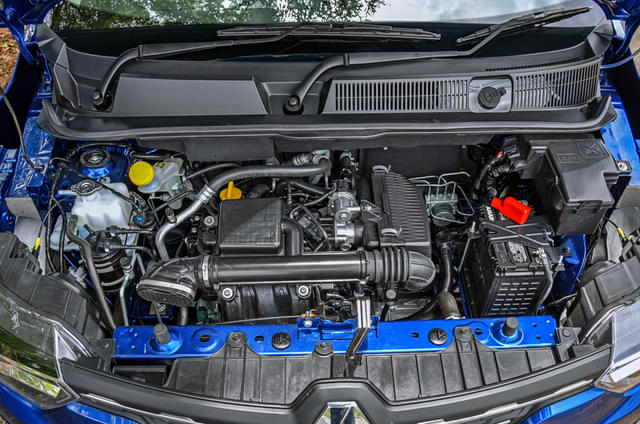 Open Bonnet Engine Shot Image - 10263