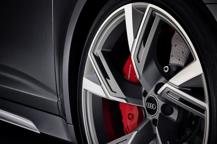 2020 Audi RS6 Avant image gallery