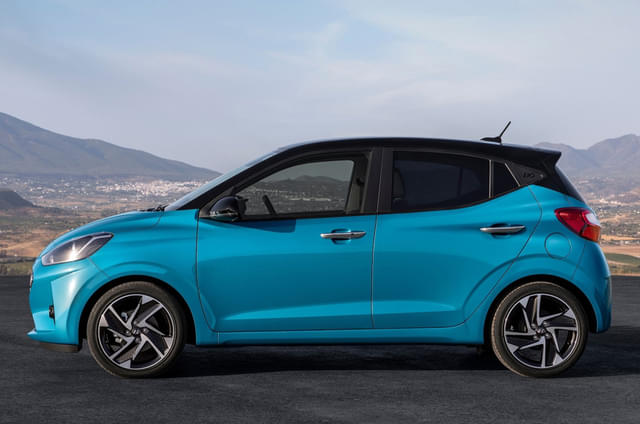 Alloy Wheels Image - 10998