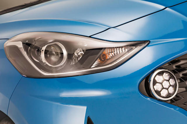 Headlight Image - 11087