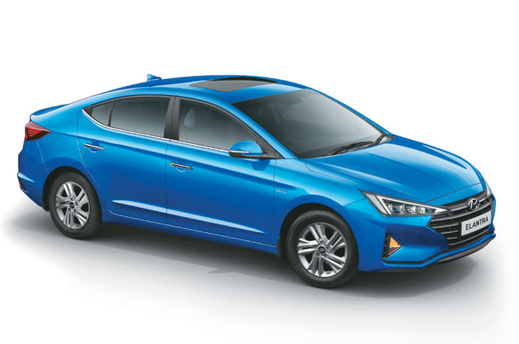 2019 Hyundai Elantra image gallery