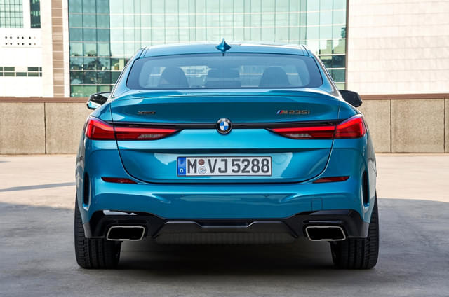 Rear View Image - 808