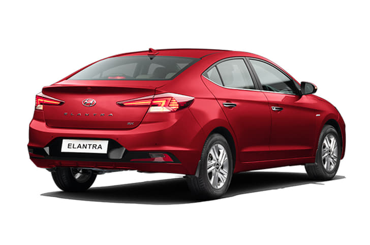 2019 Hyundai Elantra image gallery