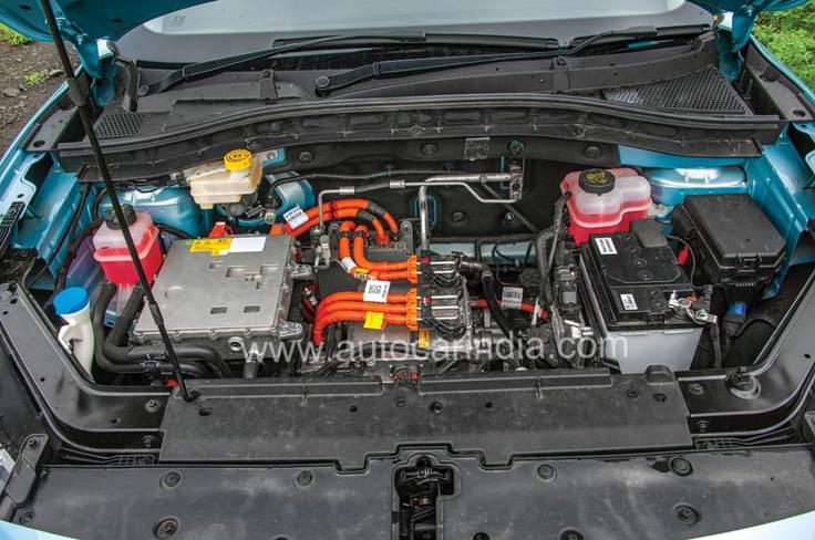 Orange wires are high-tension, do not touch; Tap the accelerator in ‘Sport’ and the response is both strong and instant. Orange wires are high-tension, do not touch; Tap the accelerator in ‘Sport’ and the response is both strong and instant.