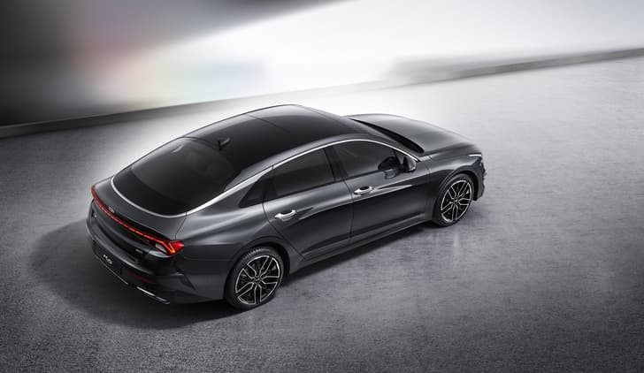 New Kia K5 (Optima) sedan image gallery