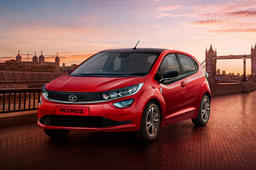 Tata Altroz Front Left Three Quarter
