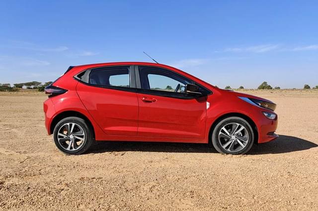 Alloy Wheels Image - 4816