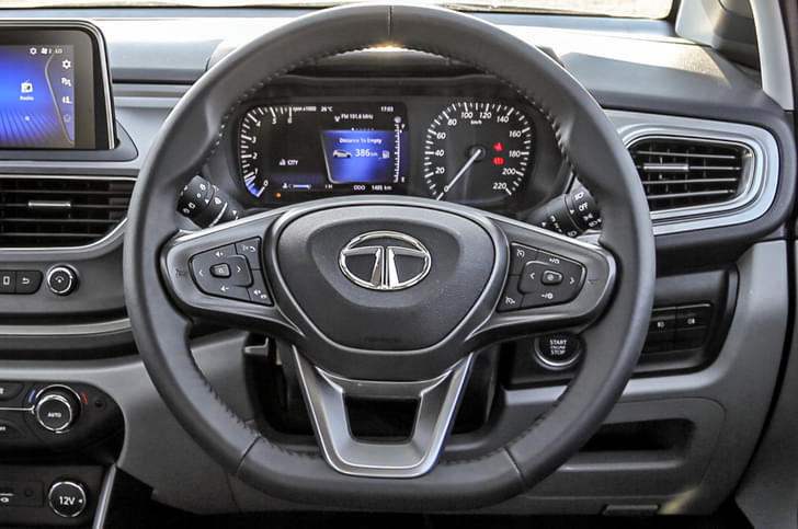 Tata Altroz Dashboard