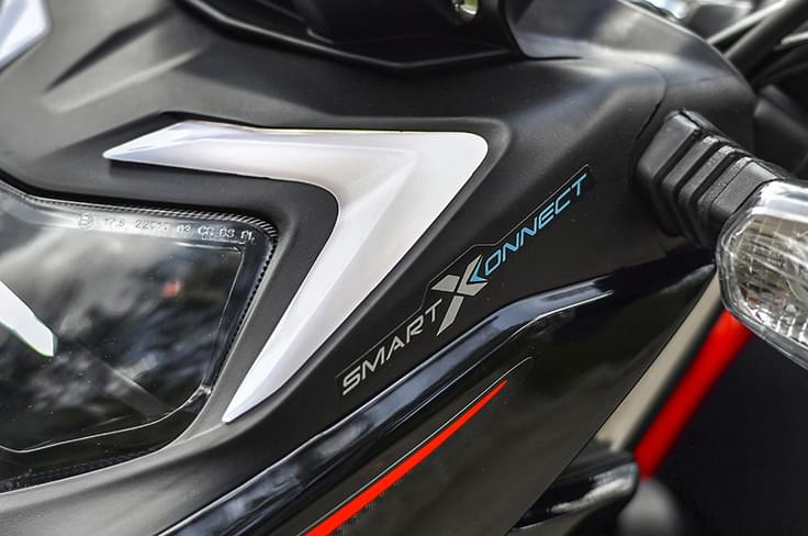 SmartXonnect system allows for Bluetooth compatibility. SmartXonnect system allows for Bluetooth compatibility.