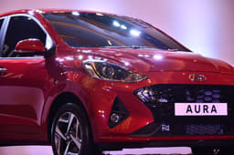 2020 Hyundai Aura image gallery