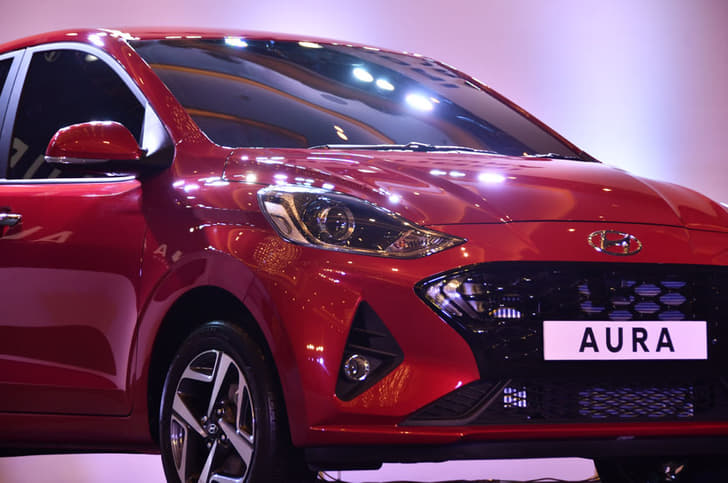 2020 Hyundai Aura image gallery