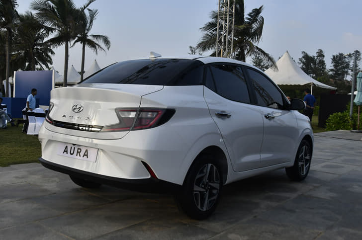 2020 Hyundai Aura image gallery