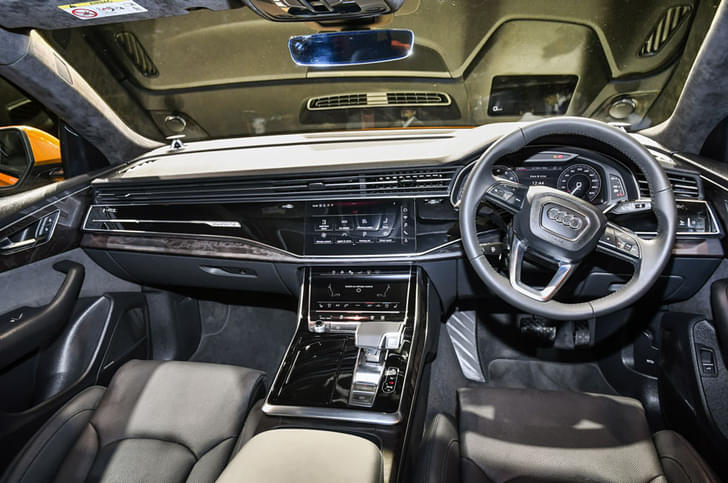 Audi Q8 Dashboard
