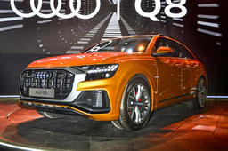 Audi Q8 Front Right Three Quarter