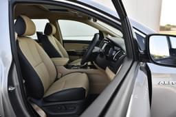 Kia Carnival Front Row Seats