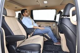 Kia Carnival Second Row Seats