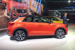 2020 Volkswagen T-Roc image gallery