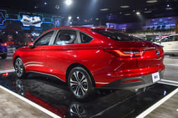 MG RC6 sedan image gallery