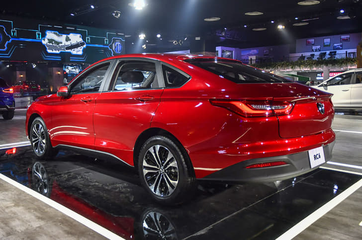 MG RC6 sedan image gallery